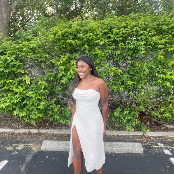 Meet your Posher, Izzy - Picture 1 of 1